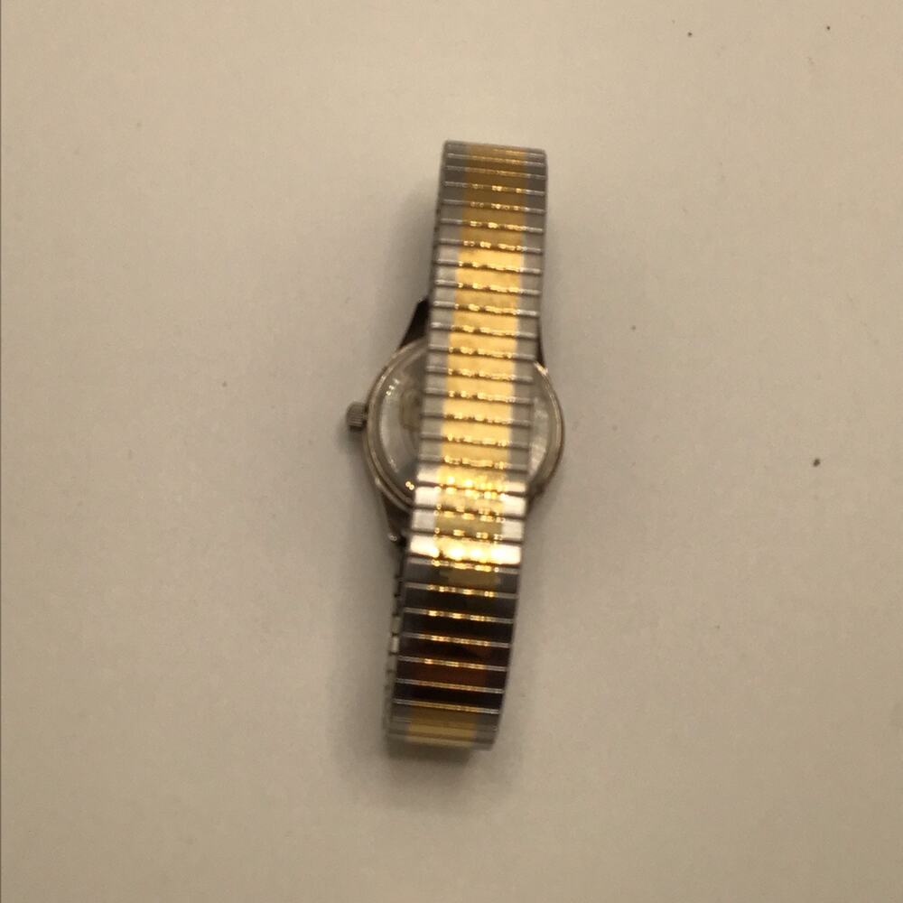 Timex Indiglo Ladies Two Tone Stretch Band Watch New Battery - Picture 4 of 4